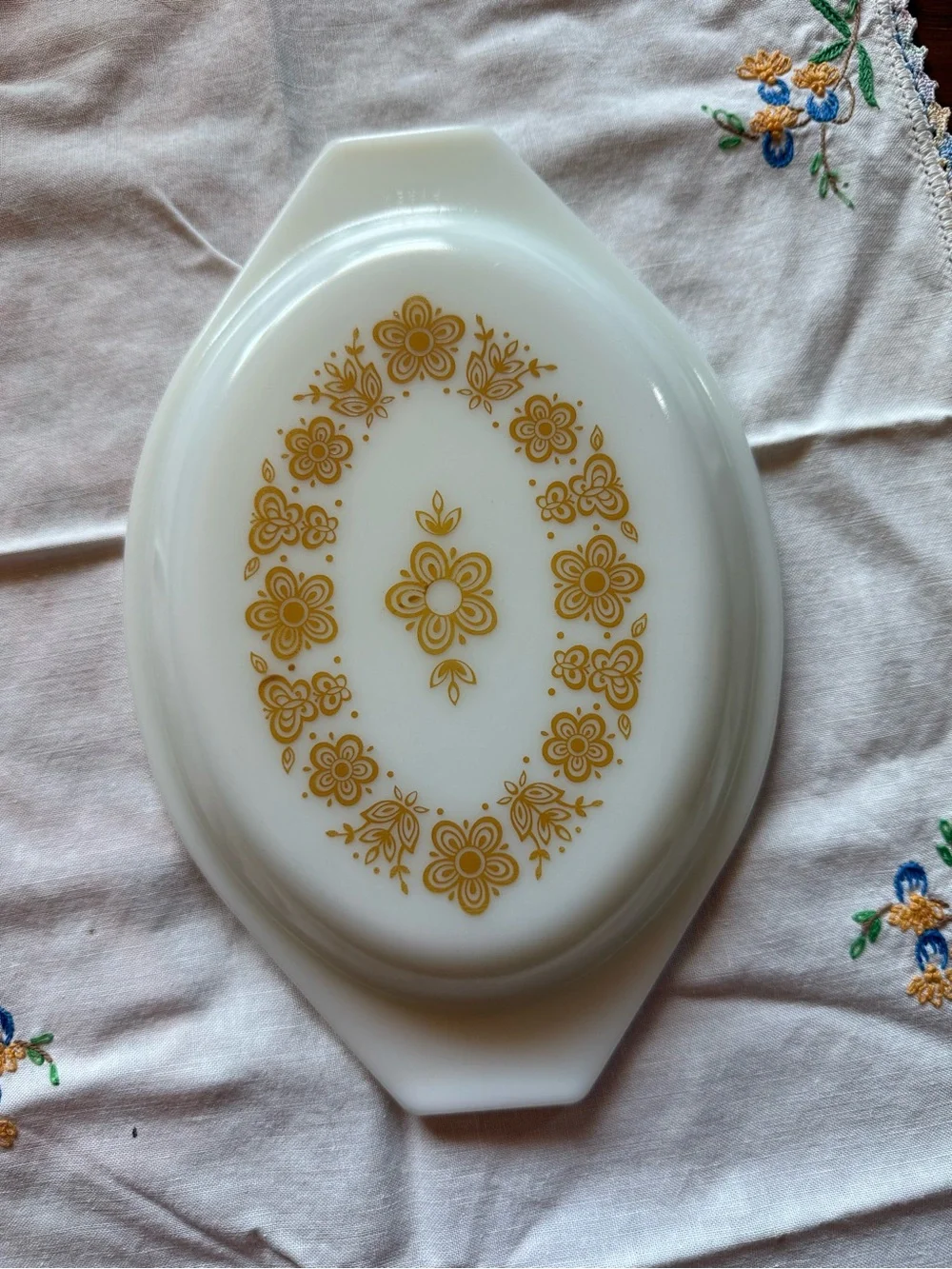 Pyrex White Milk Glass Casserole Lid with Gold Floral Pattern
